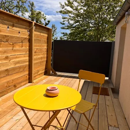 Nyaraló Avec Terrasse 15m2 Fraichement Renove *